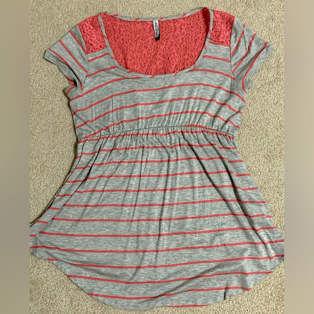 maternity T-shirt
